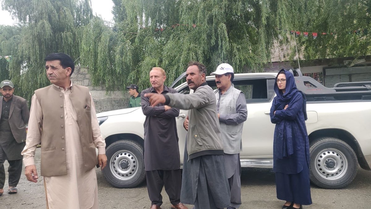 JenniferBhadur3's tweet photo. The previous day, I visited the flood-affected areas of Hatoon and Hasis in Ishkoman Valley with Abdul Jahan, Member Gilgit-Baltistan Assembly; Niat Bahadur, General Secretary PML-N Ghizer; and our team. We reviewed the damage and assessed the urgent needs of the affected communities.
We stand firmly with every affected family and remain committed to immediate relief, restoration of essential services and timely rehabilitation.
گزشتہ روز ممبر گلگت بلتستان اسمبلی عبدالجہان، جنرل سیکریٹری مسلم لیگ (ن) غذر نیت بہادر اور اپنی ٹیم کے ہمراہ ایشکومن ویلی کے سیلاب سے متاثرہ علاقوں ہاتون اور حاسس کا دورہ کیا۔ سیلاب سے ہونے والے نقصان اور متاثرہ لوگوں کی فوری ضروریات کا جائزہ لیا۔
ہم ہر متاثرہ خاندان کے ساتھ کھڑے ہیں اور فوری امداد، بنیادی سہولیات کی بحالی اور بروقت تعمیرِ نو کے لیے اپنا بھرپور کردار ادا کریں گے۔
#Ishkoman #Hatoon #Hasis #Ghizer #GilgitBaltistan #FlashFloods #FloodRelief #ClimateCrisis #TeamPMLN
#climate