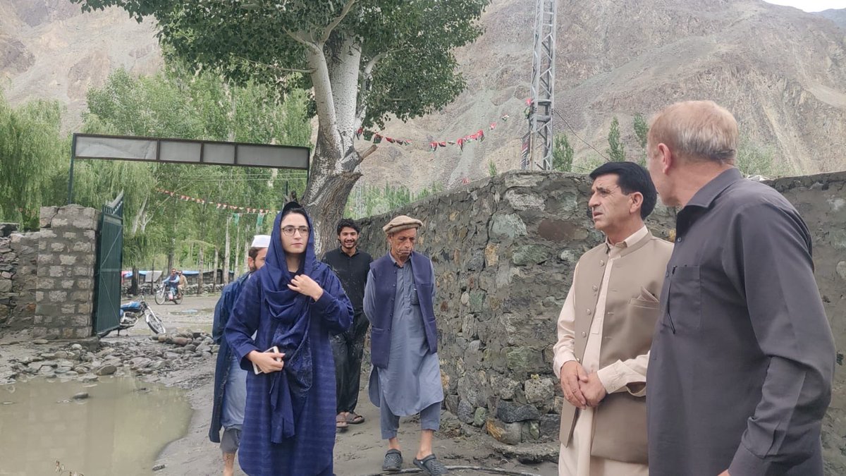 JenniferBhadur3's tweet photo. The previous day, I visited the flood-affected areas of Hatoon and Hasis in Ishkoman Valley with Abdul Jahan, Member Gilgit-Baltistan Assembly; Niat Bahadur, General Secretary PML-N Ghizer; and our team. We reviewed the damage and assessed the urgent needs of the affected communities.
We stand firmly with every affected family and remain committed to immediate relief, restoration of essential services and timely rehabilitation.
گزشتہ روز ممبر گلگت بلتستان اسمبلی عبدالجہان، جنرل سیکریٹری مسلم لیگ (ن) غذر نیت بہادر اور اپنی ٹیم کے ہمراہ ایشکومن ویلی کے سیلاب سے متاثرہ علاقوں ہاتون اور حاسس کا دورہ کیا۔ سیلاب سے ہونے والے نقصان اور متاثرہ لوگوں کی فوری ضروریات کا جائزہ لیا۔
ہم ہر متاثرہ خاندان کے ساتھ کھڑے ہیں اور فوری امداد، بنیادی سہولیات کی بحالی اور بروقت تعمیرِ نو کے لیے اپنا بھرپور کردار ادا کریں گے۔
#Ishkoman #Hatoon #Hasis #Ghizer #GilgitBaltistan #FlashFloods #FloodRelief #ClimateCrisis #TeamPMLN
#climate