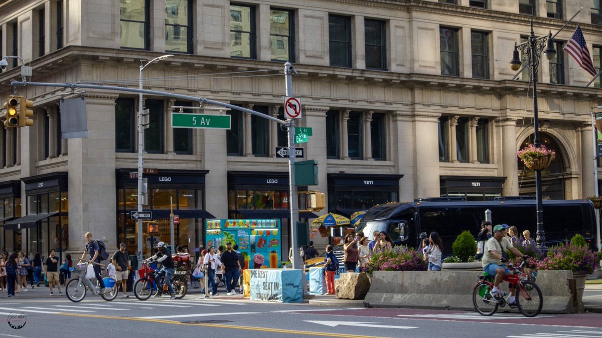 JoeOrtizNY's tweet photo. Fragments of Manhattan https://t.co/Wf1HkI396K