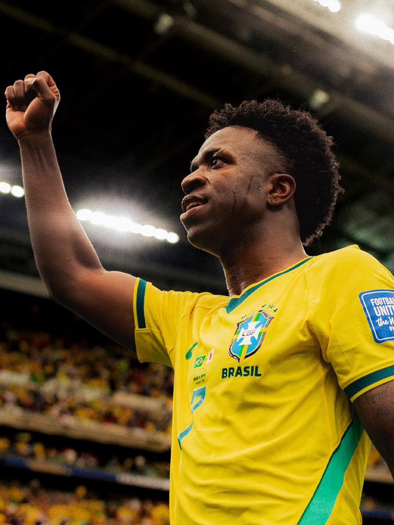 EduardoHagn's tweet photo. 🚨 BREAKING from @UOLEsporte:

Arsenal made a huge offer to Vinicius:

- €24M net annual salary
- 100% of his image rights

The reason Real Madrid had a lot of URGENCY to reach an agreement during the meeting today, was because they KNOW how serious Arsenal's interest is. 🇧🇷 https://t.co/CyX57tQxkp