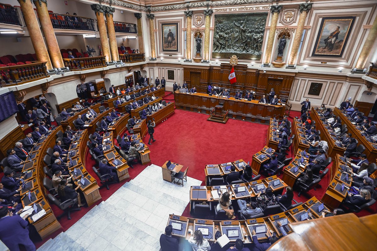 VeronicaYonzIca's tweet photo. Con respeto y compromiso, solicité ante el Pleno de la Cámara de Diputados guardar un minuto de silencio en memoria de los peruanos y ciudadanos extranjeros que perdieron la vida en el accidente aéreo ocurrido en Nasca. 
#VeronicaYonz #RenovacionPopular https://t.co/Rpz88PXaVw