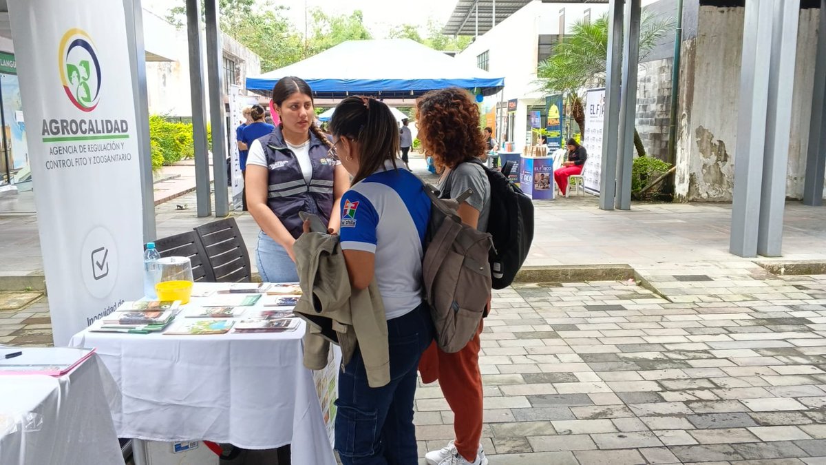 AgrocalidadZ4's tweet photo. 🤝 | #AgrocalidadTeAcompaña

En #SantoDomingo participamos en la Feria Expo Empleo 2026, organizada por @IST_TSA_CHILA, donde compartimos con estudiantes el trabajo que desarrolla #Agrocalidad en territorio para fortalecer la sanidad agropecuaria del país. https://t.co/pN0XF6VdLA