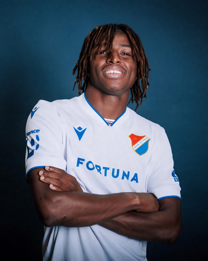 sportblitsX's tweet photo. 🚨 𝗢𝗙𝗙𝗜𝗖𝗜𝗔𝗟: Abdullahi Bewene signs new Baník Ostrava deal. 

The Super Eagles defender has extended his contract with the Czech club until 2031.

Reportedly attracting interest from Gent and Le Havre, but the new deal may not rule out a summer move. https://t.co/aoavLWcdSx