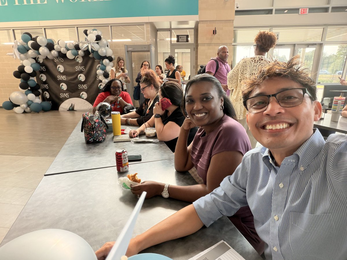 QuianaW9's tweet photo. @Spring ISD Job Alike offers curated learning for @HirschHawk teacher leaders focused on expanding instructional capacity. 
#ThinkIt.BuildIt.MasterIt.
#TogetherInCulture
#TogetherInAccountability
#TogetherInOpportunity
@KWilliamsDLD @latpat1908 https://t.co/LSR5DZ5vhv