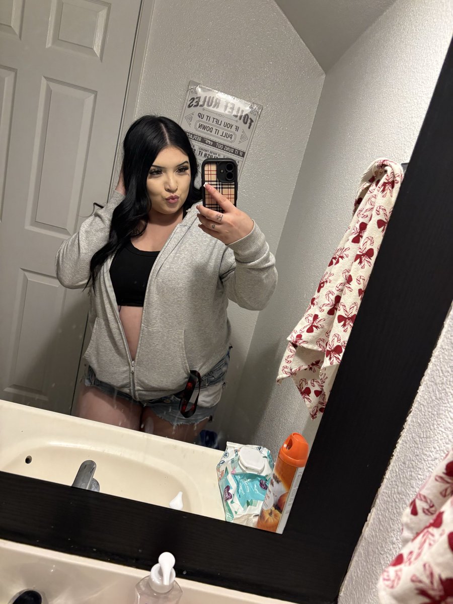 yourfavlyssa144's tweet photo. https://t.co/CPogy20a8Y