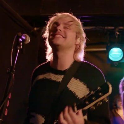 bvlletsmgc's tweet photo. @evolvedclifford ofc, dms are always open!! more michael too <3 https://t.co/CCpF3J4KIR