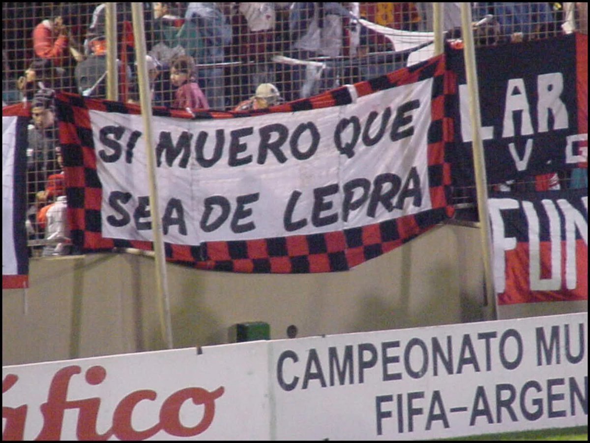 Elbebo_'s tweet photo. De los mejores trapos noventeros, lejos #Newells https://t.co/wQwVwlZPjh