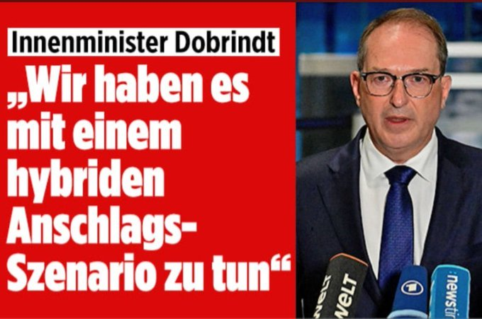 Strien9's tweet photo. Dieser Anschlagsversuch - mit mil. Sprengstoff auf ein mil. Ziel mitten in D - ist ungefähr so "hybrid" wie seine dämliche Maut "EU-rechtskonform" war

Einmal Versager, immer Versager

Oder auch: gut als Parteisoldat und Einpeitscher, unfähig als Verantwortungsträger https://t.co/n9lHNp9pa5