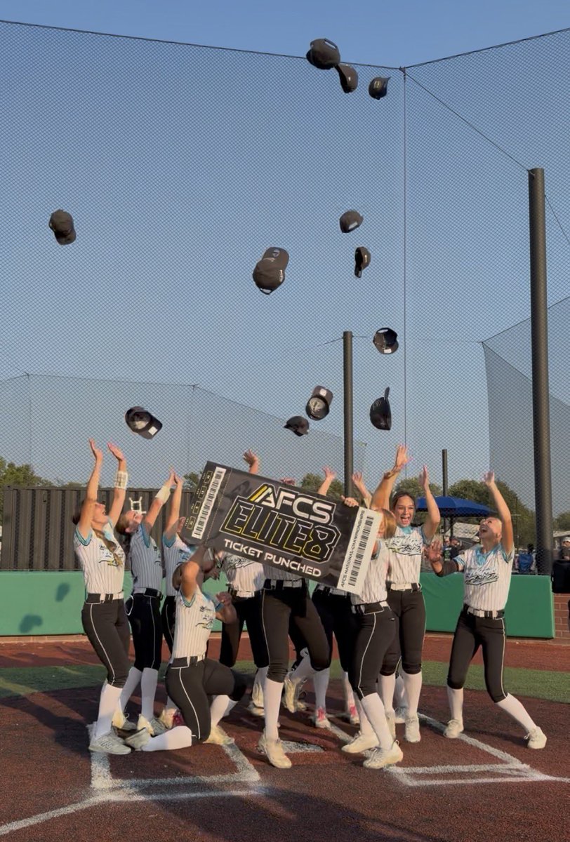 CassidySmith29's tweet photo. Wrap on @WILightning2029 14U season with strong showing in CO Sparkler Power pool, TC national &amp; AFCS Tier 1.  After fall ball I contributed with an 8-1 record 68% strikes 3.1 ERA, 1.5 WHIP. Against peer/quality teams I was one of the team leaders with 67% a 3.7 ERA and 1.45 WHIP https://t.co/D0dF0ZylOz