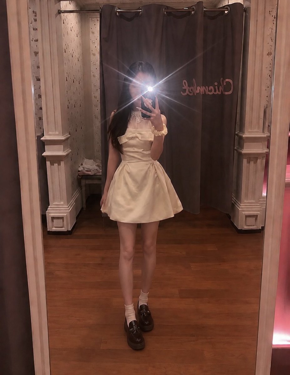 CloverleafEner1's tweet photo. 美美出门
#波士顿 #女大学生 #美东 https://t.co/5N24AhFTBR