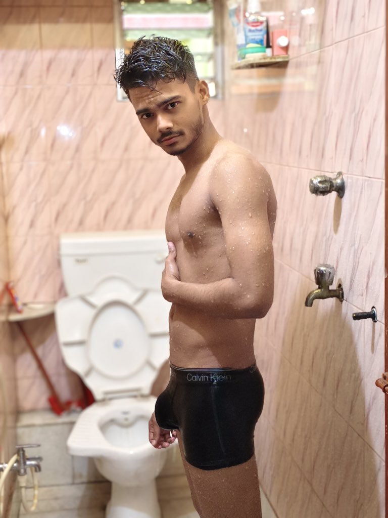 Rohan42988651's tweet photo. Hot munda ❣️😍🤤 https://t.co/ZJINqFBj7r