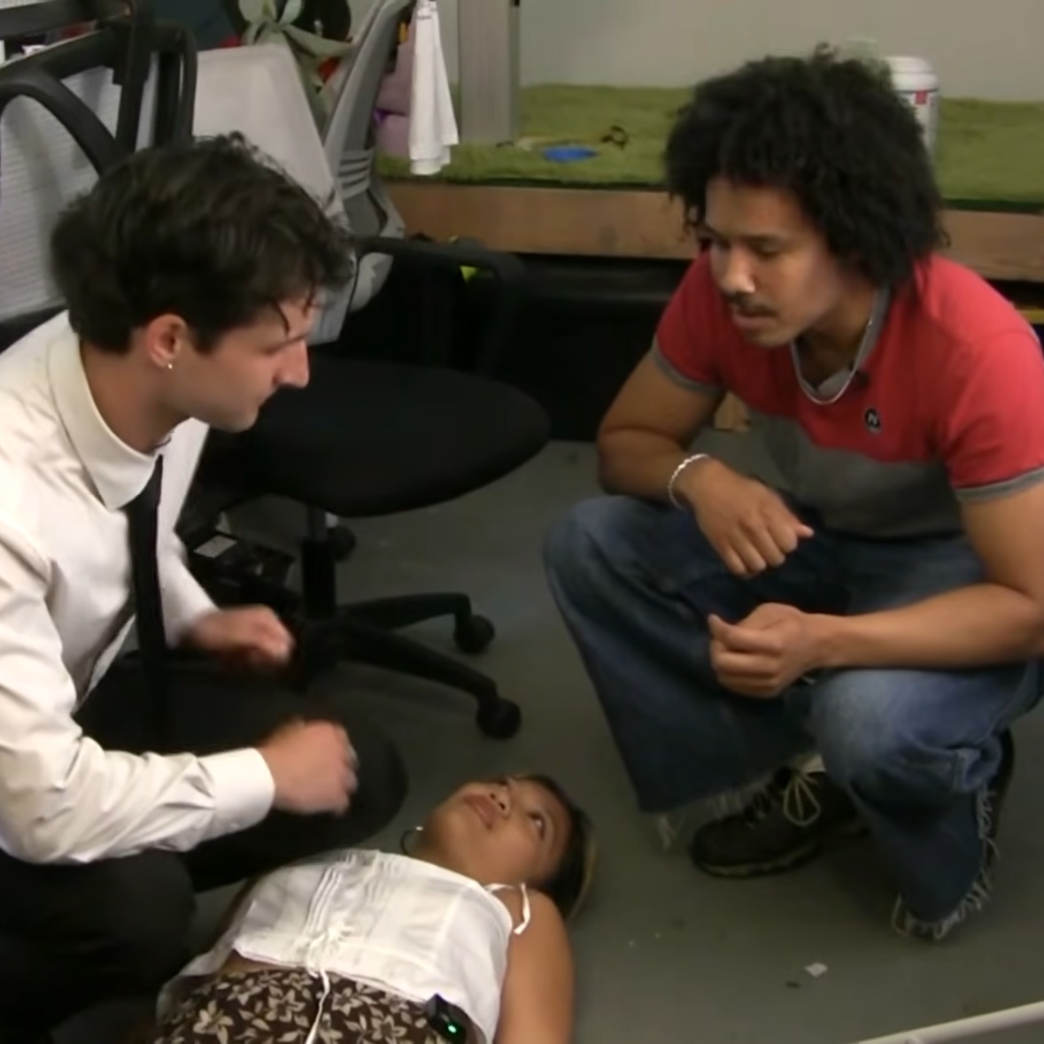 Ieatasstwt's tweet photo. When you have a dead friend https://t.co/Zd1x53UrhI