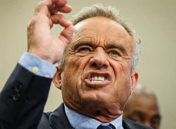 Shana_Zen's tweet photo. RFK Jr. : la maladie de Lyme « vient presque certainement » de recherches gain-of-function / d’une arme bio militaire (Plum Island).
Non. Un fantasme qui collait déjà mal à la réalité scientifique… et qui ridiculise RFK Junior.
La voici, cette réalité, sans le folklore. 🧵 https://t.co/q2uJpVb1Us