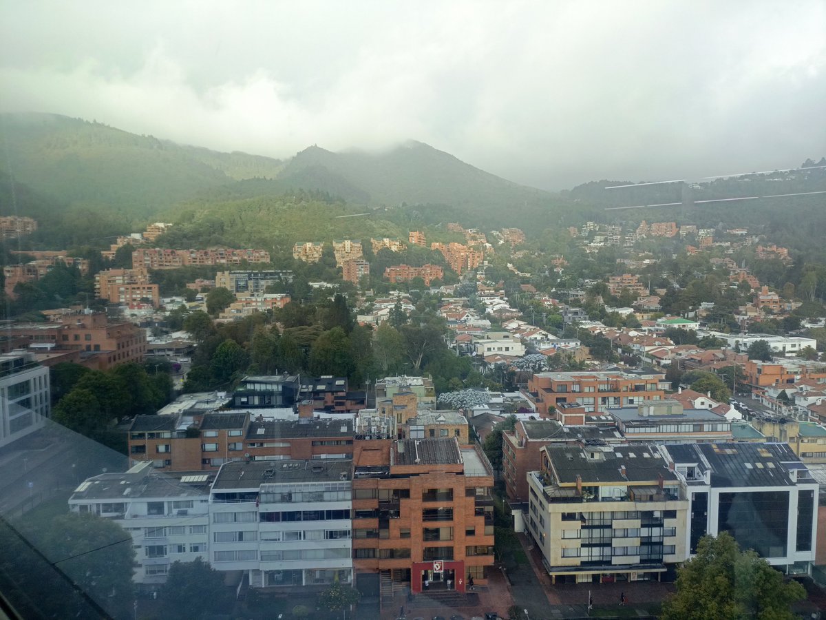 WenEscobar's tweet photo. Bogotá, a través de mi ventana. https://t.co/uc2mEIg3XB