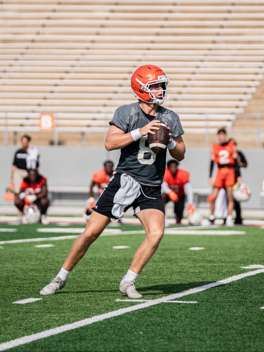 BearkatsFB's tweet photo. Bearkat Football is back!
#EatEmUpKats | #BePartOfIt https://t.co/Y4sagXUxVx