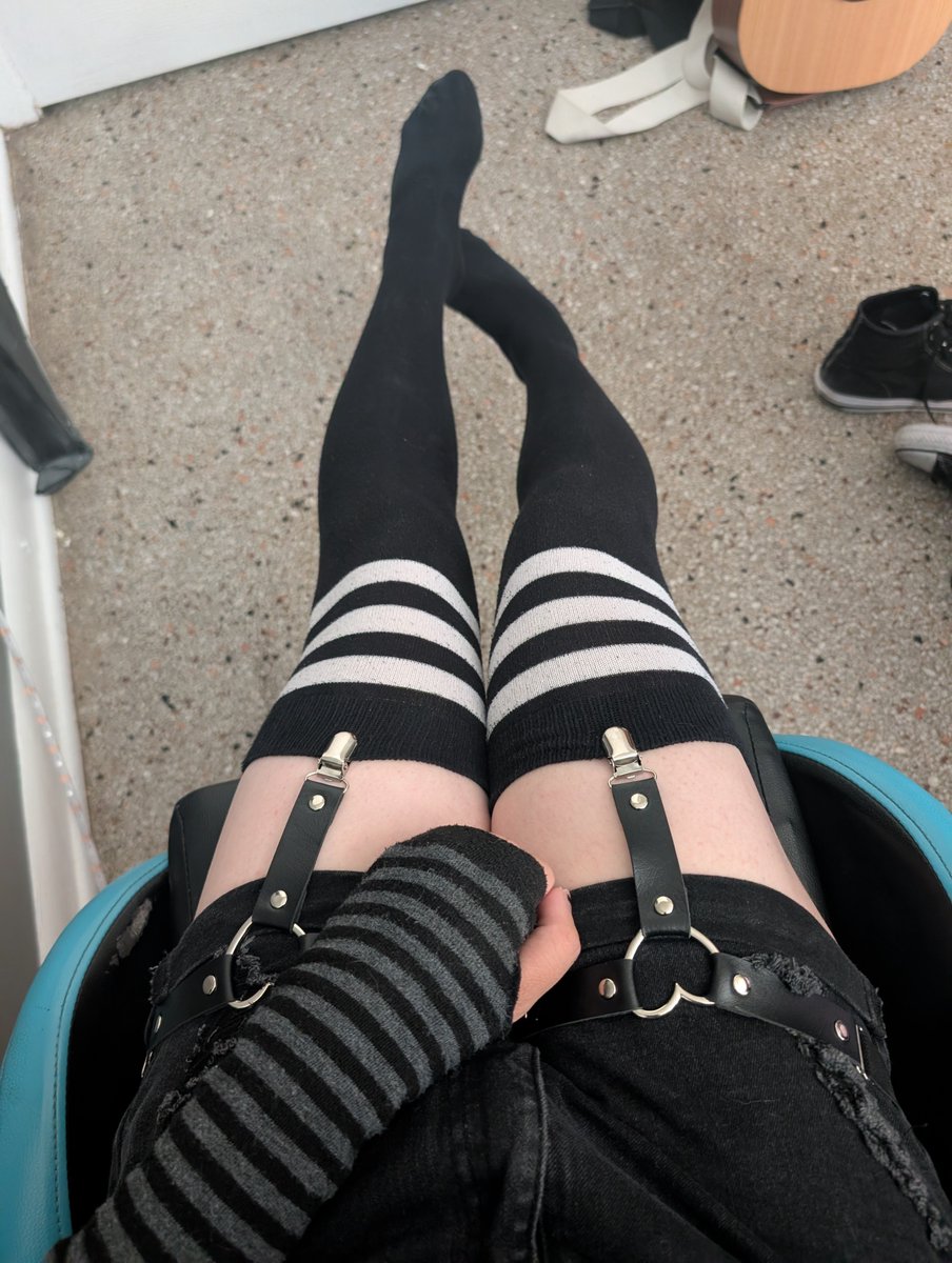 Pixelle_Plus's tweet photo. Feeling mad cute today! 🫂

Been thinking about my upcoming super secret message that I'm going to be publishing and releasing soon. I'm not exactly sure how you all will feel about it, but I'm hoping that it will be okay! 

stay tuned to my discord server, my tiktok! 

#femboy https://t.co/nFlUvDhIWk