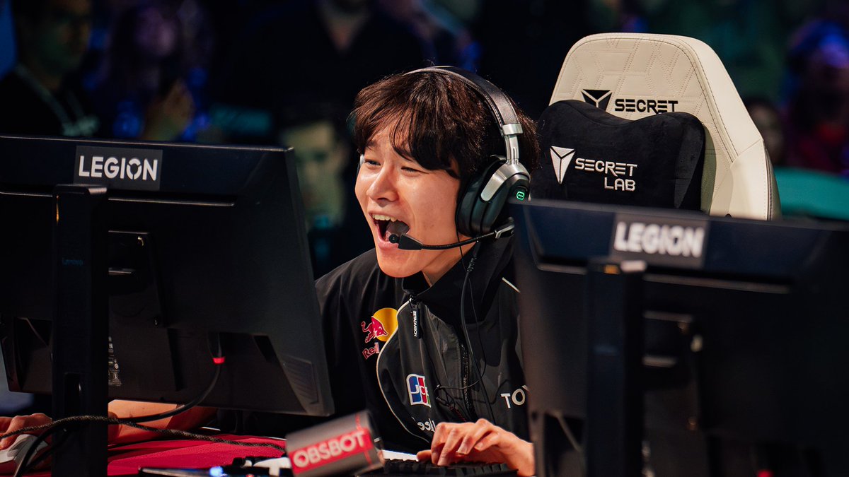 OW_Esports's tweet photo. The winning moment 🥹🏆 #OWCSMSC https://t.co/qXrtEWCjiw