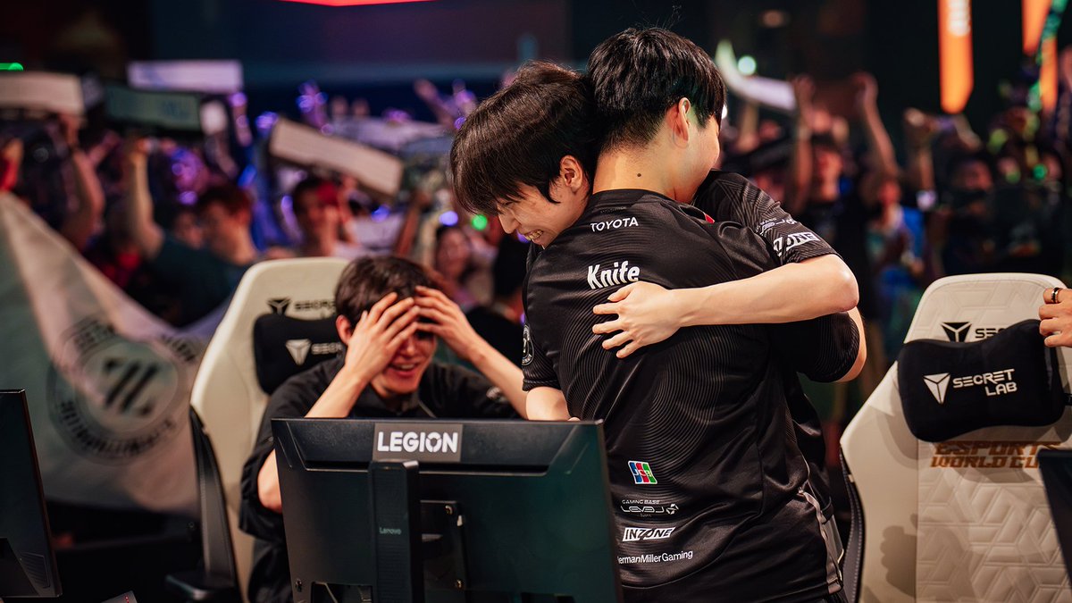 OW_Esports's tweet photo. The winning moment 🥹🏆 #OWCSMSC https://t.co/qXrtEWCjiw