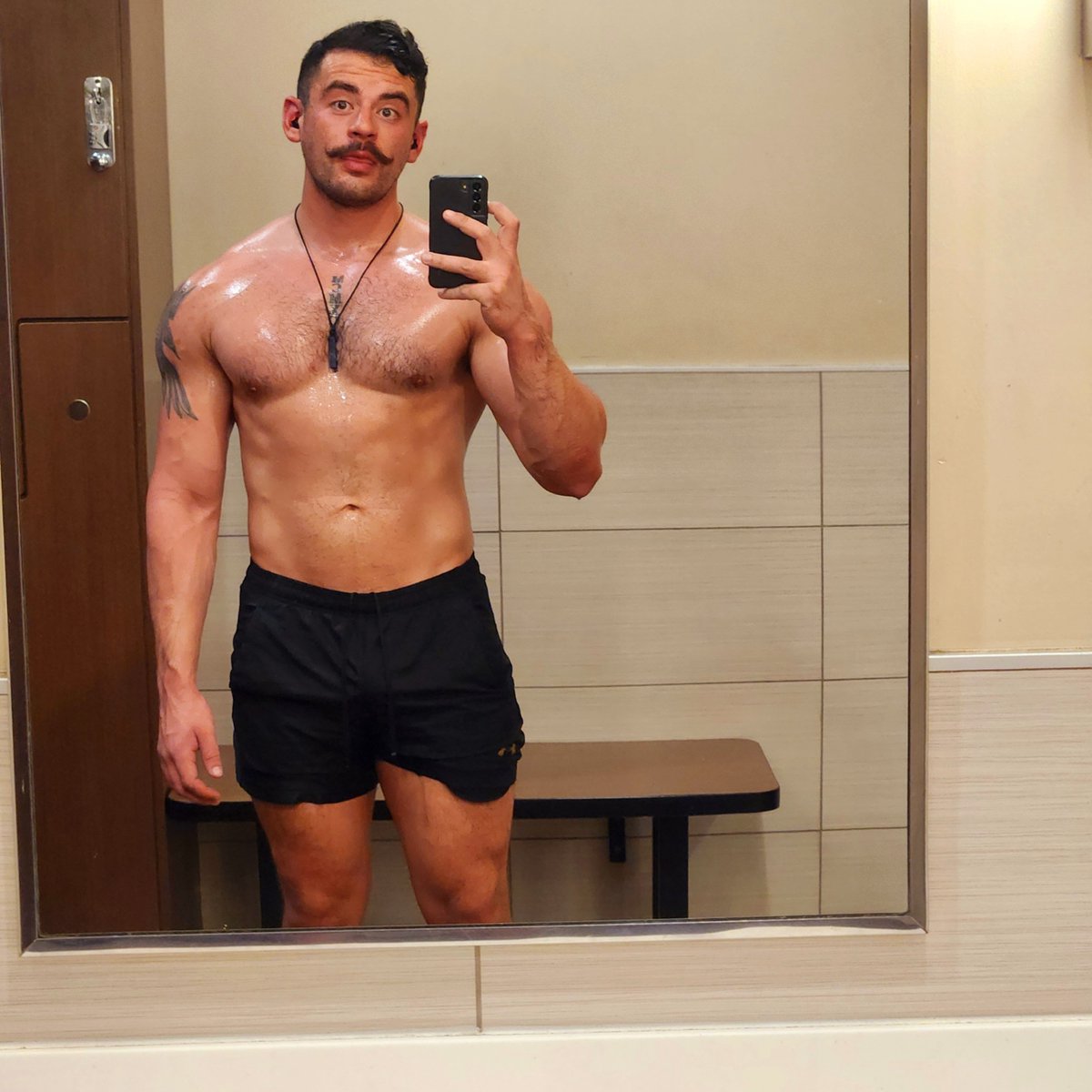 NavyBeau94's tweet photo. 🥵🫠 https://t.co/WFoMuBEzvO