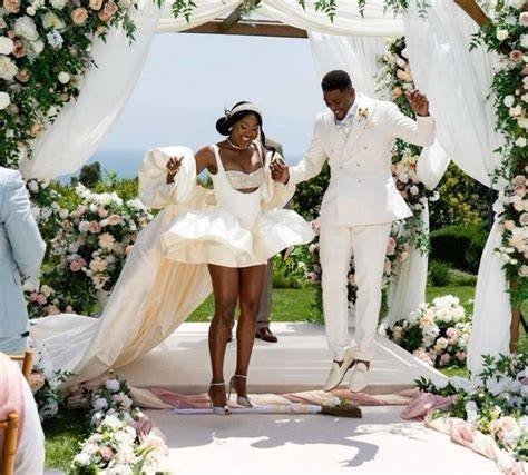 ewshayla's tweet photo. CULTUREUP ON THIS!  WHAT A BEAUTIFUL OCCASION FOR BEAUTIFUL COUPLES!  CONGRATS!!! https://t.co/Wyz8tBiRf5