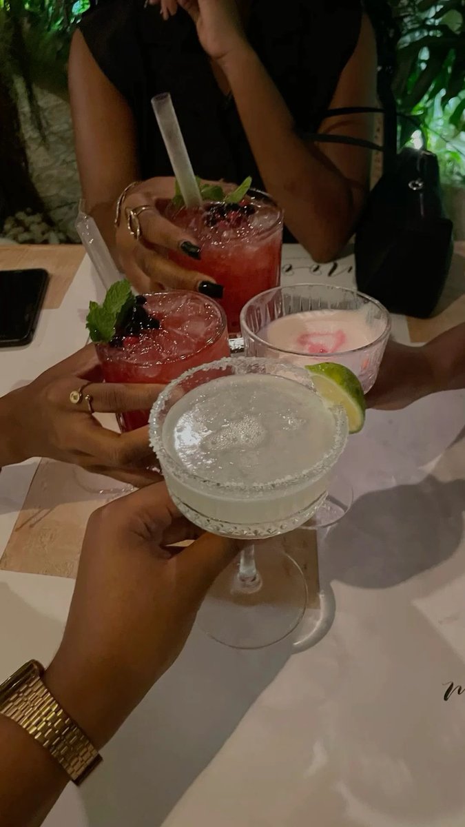 Paristhegodd3ss's tweet photo. which one of you losers are paying for our drinks 

findom paypig whalesub https://t.co/6mGpoQjoat