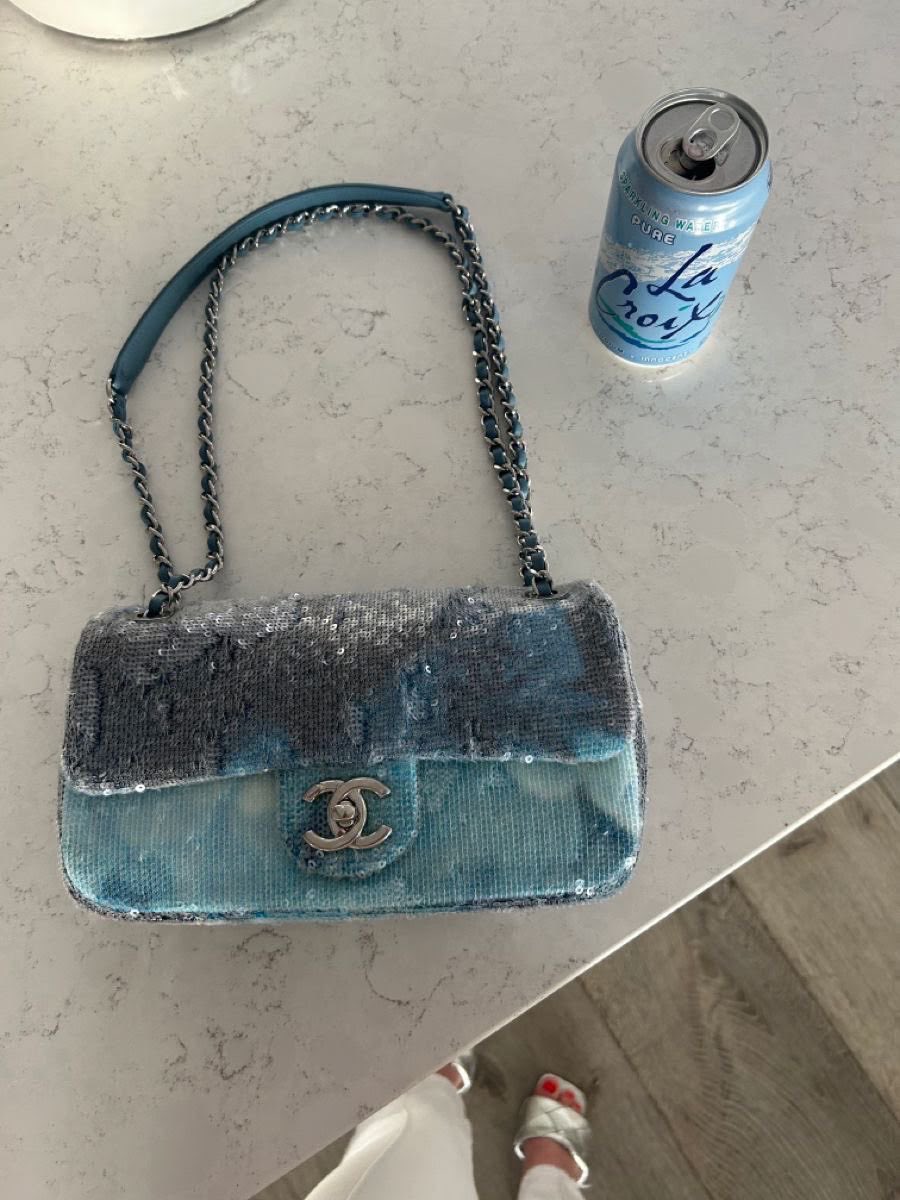Superwomanwx's tweet photo. Chanel bag https://t.co/Fznn8rQq1J
