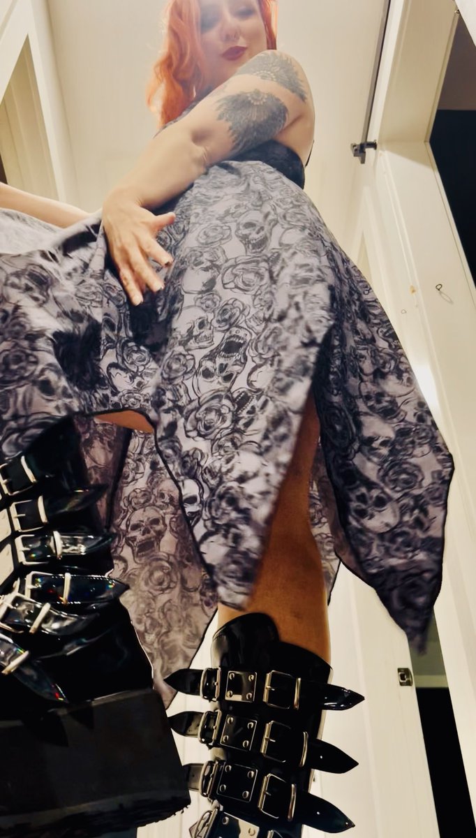 MsMichief's tweet photo. Thrifted the perfect dress for stepping on you https://t.co/Th4QjXzjTn