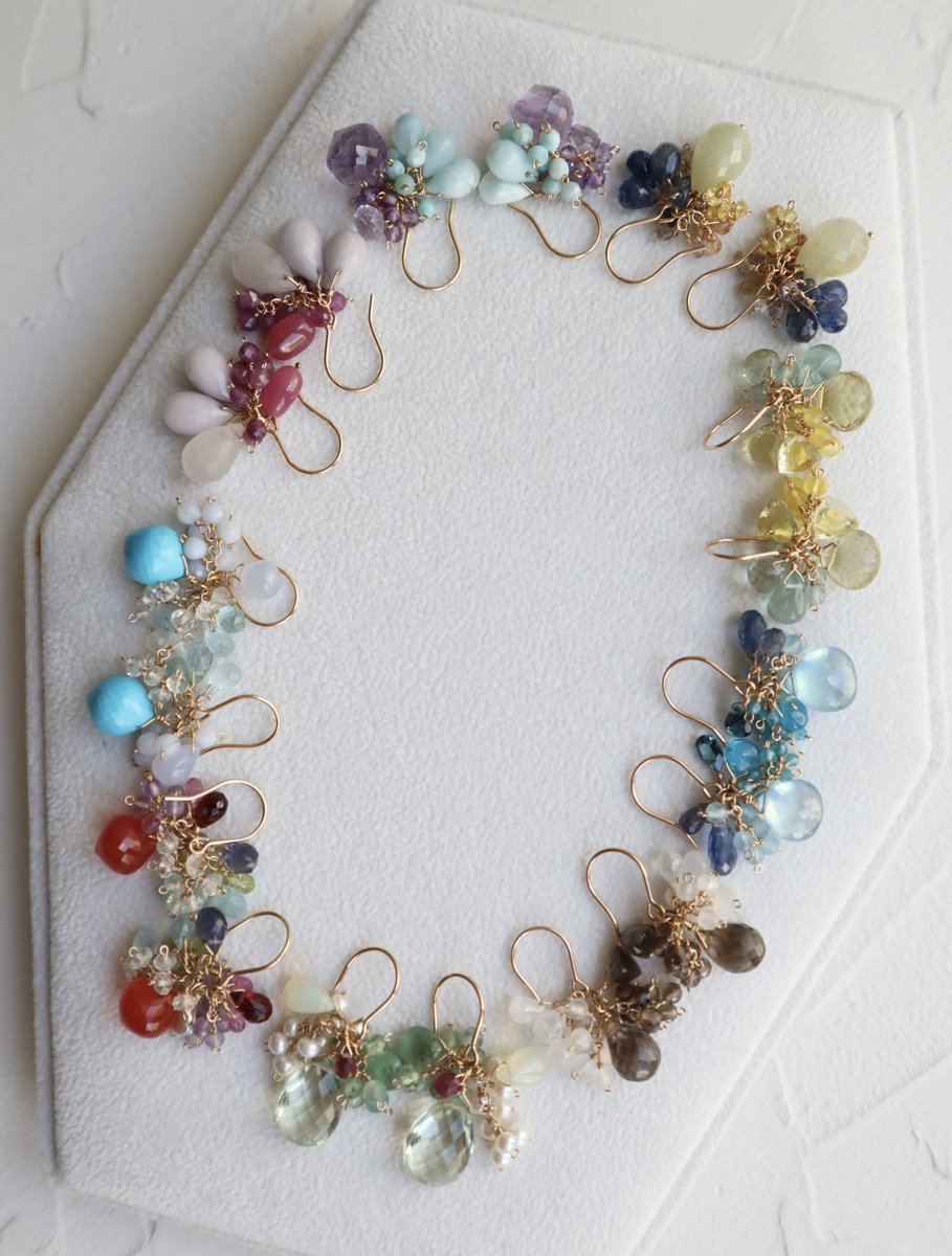 dragee_Jewelry's tweet photo. Good morning
今日も朝から作っています♪

毎回人気のブーケピアス💐
今回は過去1番たくさんのカラーをご用意しました🌈

来週から始まる新宿高島屋POP UPにてご覧頂けます🌹 https://t.co/dStCTvM7n2