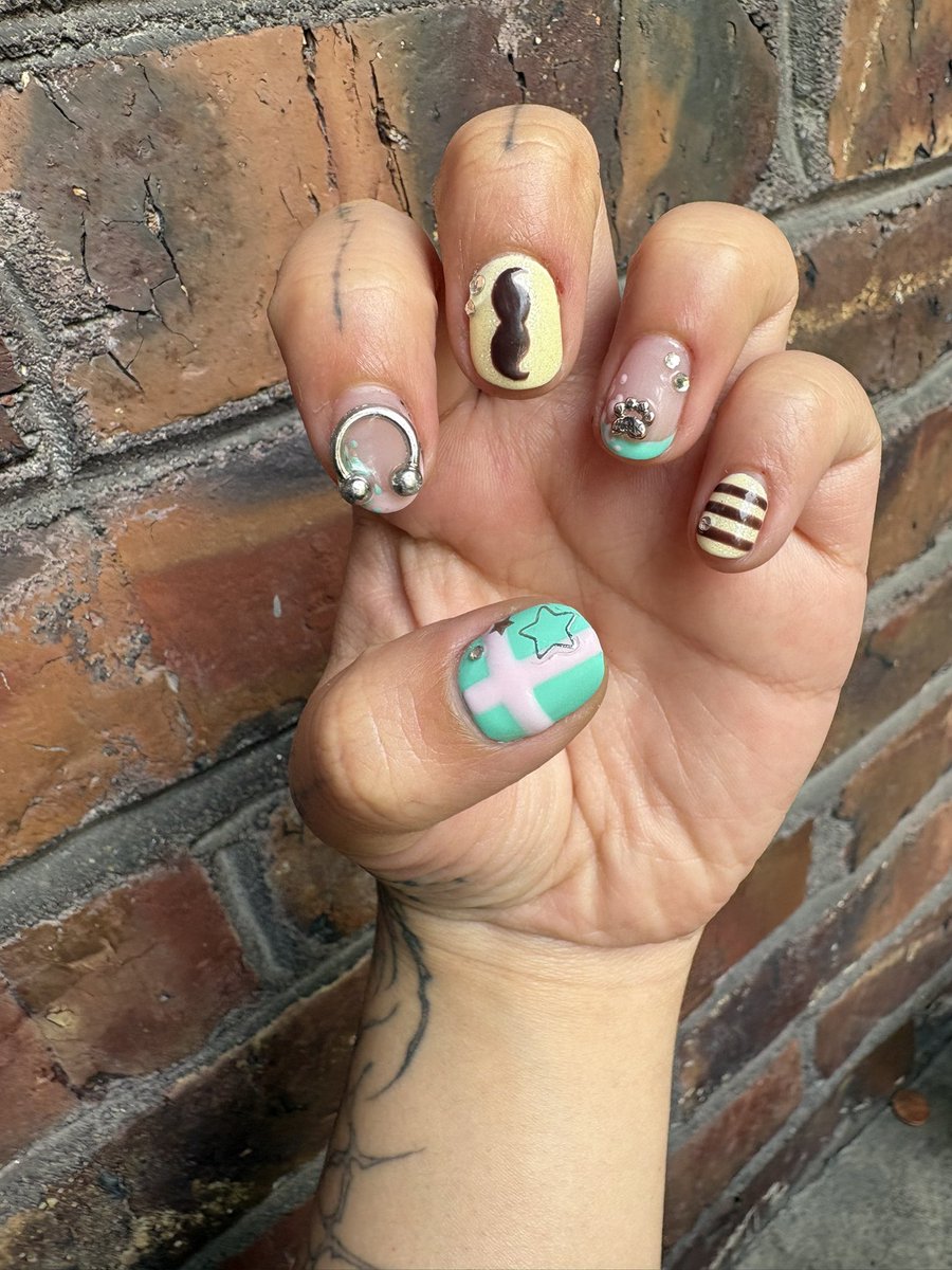 djooclock's tweet photo. outsidelands nails https://t.co/HcKCigOFRG