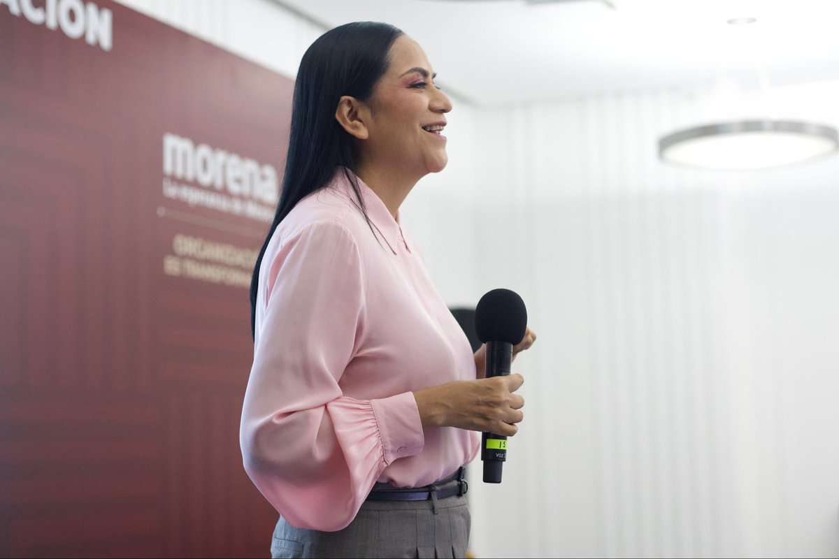A_MontielR's tweet photo. La fortaleza de @PartidoMorenaMx se construye desde el territorio, con organización, cercanía y trabajo permanente junto al pueblo.

Nos reunimos con la estructura territorial para revisar los avances en la organización y fortalecer la defensa de la Transformación y la soberanía nacional. 🇲🇽

#HumanismoMexicano
#PrimeroLosPobres