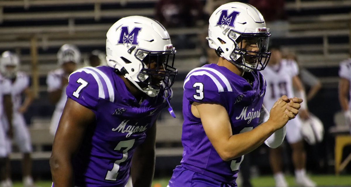 GhostofMajSaps's tweet photo. Can we bring back the M/Oak Leaf logo for atleast 1 game a year? Homecoming? 🔥🔥🔥 #GoMajors https://t.co/mxWWTS9C16