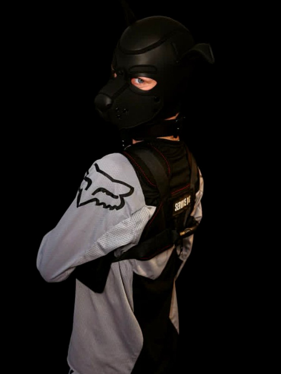 john_arts33's tweet photo. Always on my best behavior for the pack 🐾🖤🐕‍🦺

#Pup #Puppy #PupVibes #PupBoy https://t.co/S0BN0ZZD2i