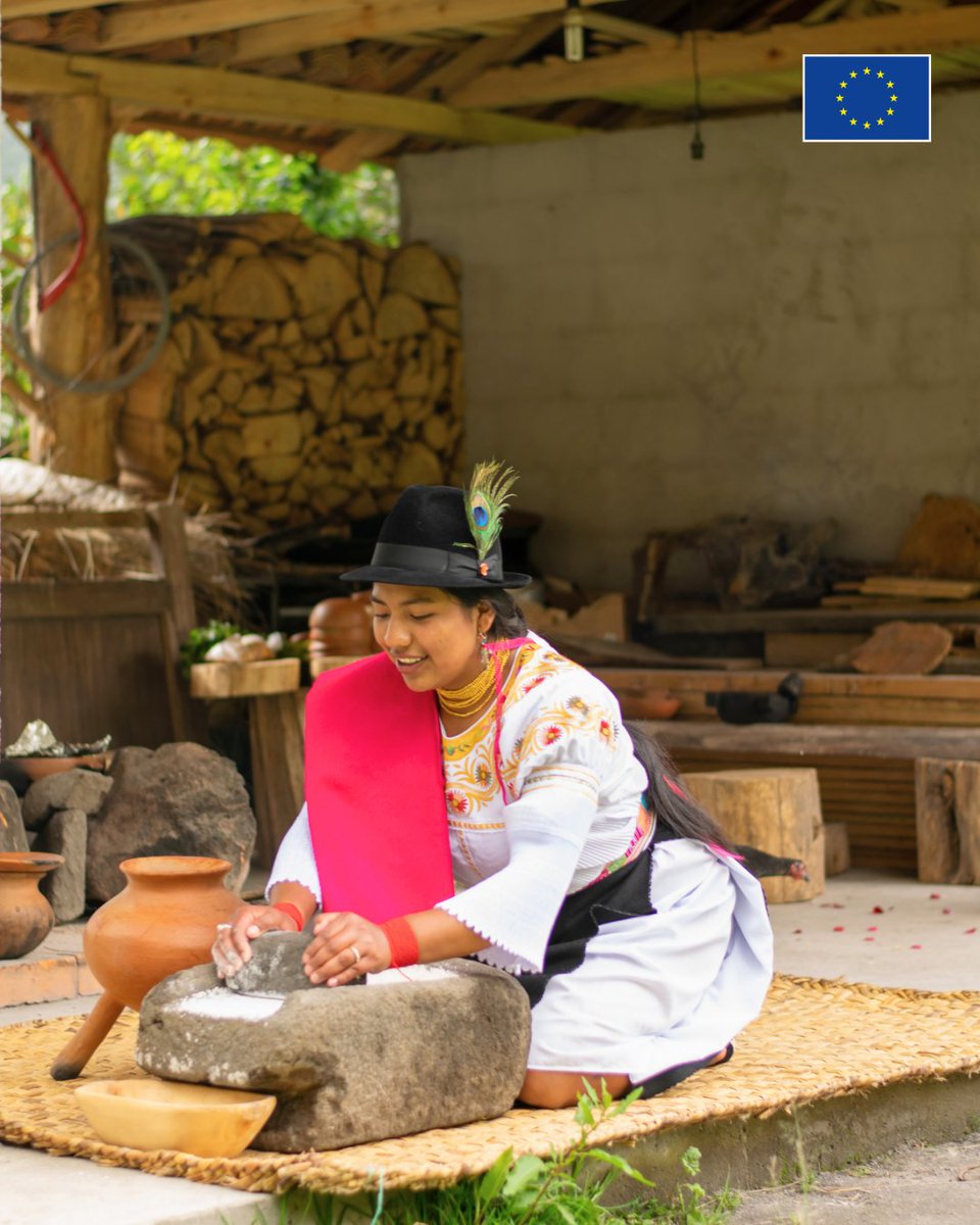 UEenEcuador's tweet photo. 🌿 En este #DíaInternacionaldelosPueblosIndígenas, desde la Unión Europea en Ecuador conmemoramos la riqueza cultural, los conocimientos ancestrales y el invaluable aporte de los pueblos indígenas a nuestras sociedades. 🌎

🤝 Esta fecha nos invita a reafirmar el compromiso con la protección de sus territorios y recursos naturales, la preservación de las lenguas maternas y las tradiciones ancestrales, así como con la promoción de sociedades más inclusivas, libres de pobreza y discriminación.

Reiteramos nuestro compromiso de apoyar a los pueblos indígenas del Ecuador en la promoción, el respeto, la protección y el pleno ejercicio de sus derechos, reconociendo su papel fundamental en la construcción de un futuro más justo, sostenible e intercultural.

🌱 La diversidad cultural es una fortaleza que nos une y nos inspira a construir sociedades más resilientes e inclusivas.

#DíaInternacionaldelosPueblosIndígenas #IndigenousPeoples #UniónEuropea #Ecuador #DerechosHumanos #DiversidadCultural #EUInEcuador @eu_eeas @EU_Partnerships