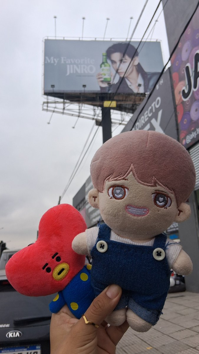 jxxnds's tweet photo. KIM TAEHYUNG EN VILLA CELINA 🦭💕

para los libros de historia https://t.co/fOXx4C6t46
