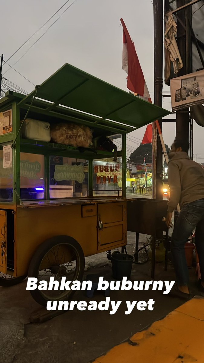 clediselle's tweet photo. dari pada ngantri gw memilih nunggu abangnya siap siap dari jam 05.45 https://t.co/KmVYhouo7H