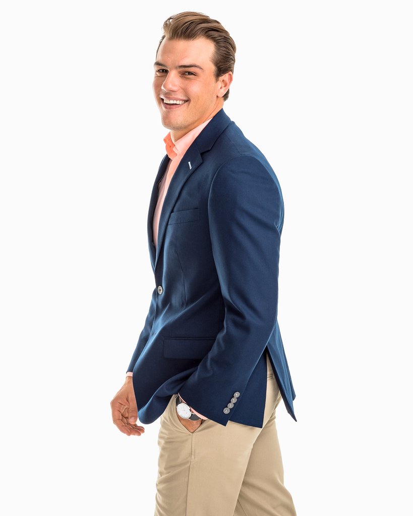 brysonbort's tweet photo. Blackhat Nature's Guide: 🍃

- if they have a jacket, they're probably Sales
- if the jacket has a pocket square, they are DEFINITELY Sales
🦄 https://t.co/ud1EH6QGrw