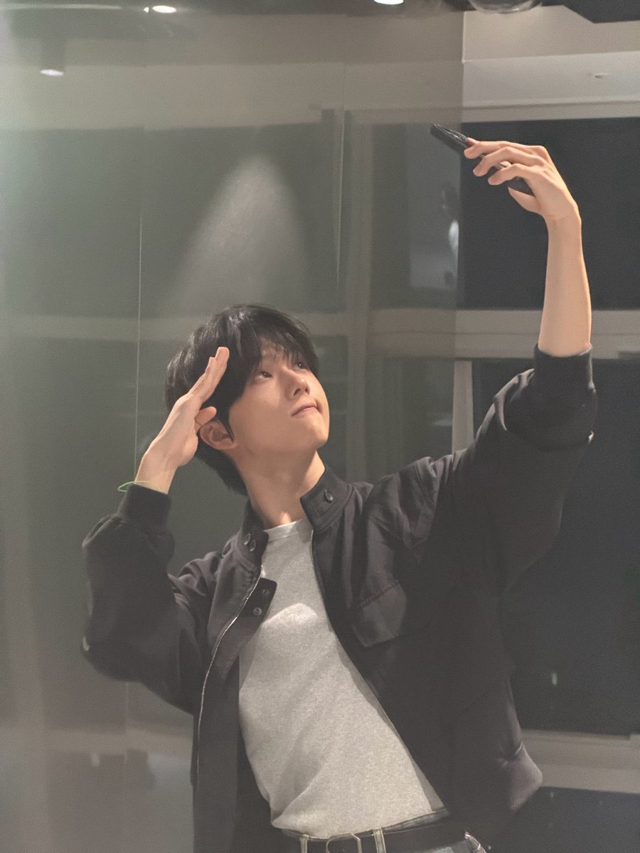 PJSFEED's tweet photo. 260806 #JISUNG weibo update 

"celebrating 100 posts!!!!!!!😁😘"

#지성 https://t.co/bnWvuGXW7X