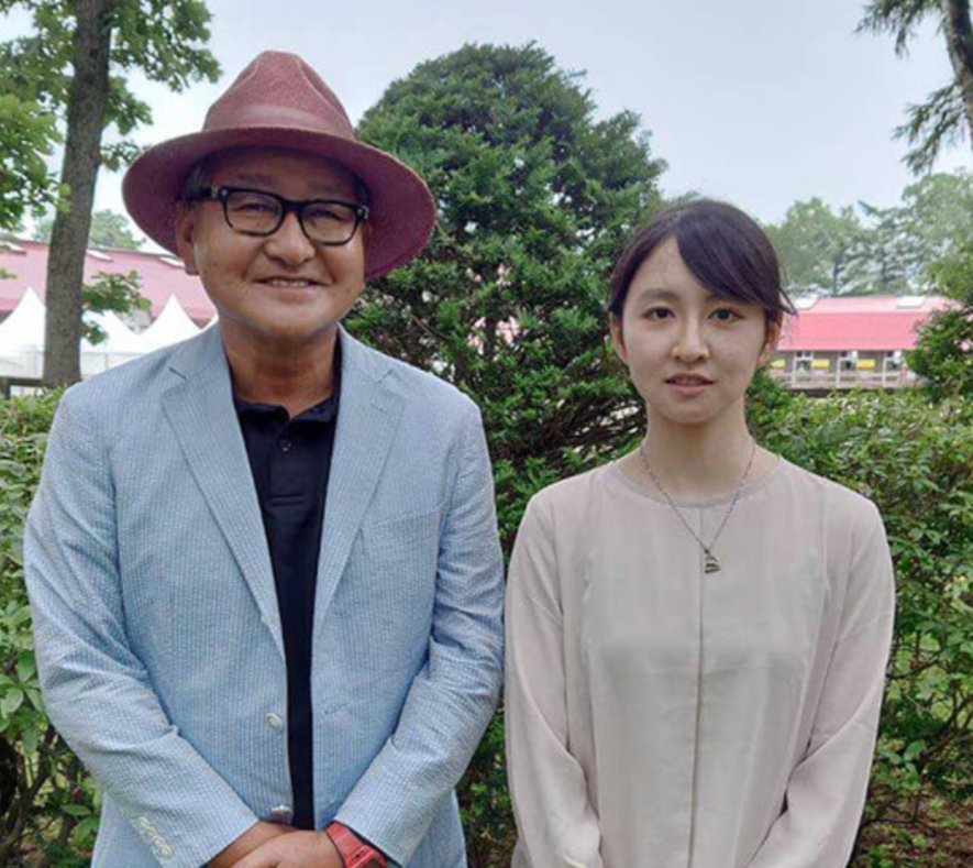 hiROJI3116's tweet photo. 矢作調教師＆古川奈穂騎手🌹

親子ではありません😅

きっと知性のある奈穂さんに、
女性調教師の道筋を作ってくれるのではないでしょうか🤔🥁

重賞Challenge＆G1もお願いします🙇 https://t.co/RKqoLW1be5