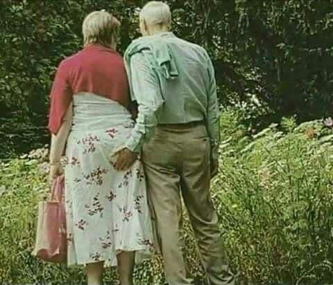 VoiceRay12's tweet photo. Twende hivi tukatafute mjukuu 😂😂🥵 https://t.co/3YQIzjPte4