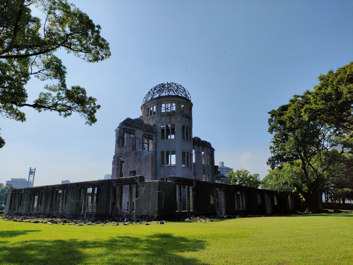 chinchikurink2s's tweet photo. 広島の街中に原爆が落ちてから81年

焼け野原になった広島の屋台から生まれた「お好み焼｣は今や広島のソウルフードとなってます。

ぜひ広島に来たらお好み焼きを食べてください。そして平和公園にも行ってください。
世界が平和でありますように。 https://t.co/cXvMnnIXsJ