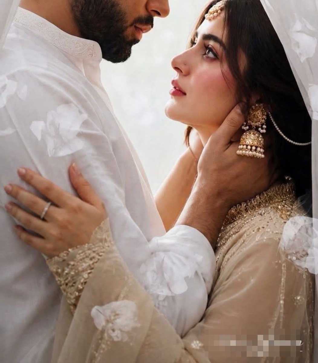 Cheesychic69's tweet photo. محبت میں جسم ضروری نہیں ہوتا لیکن قربت کی خواہش کا جنم لینا ایک فطری عمل ہے https://t.co/TLb42lN6yG