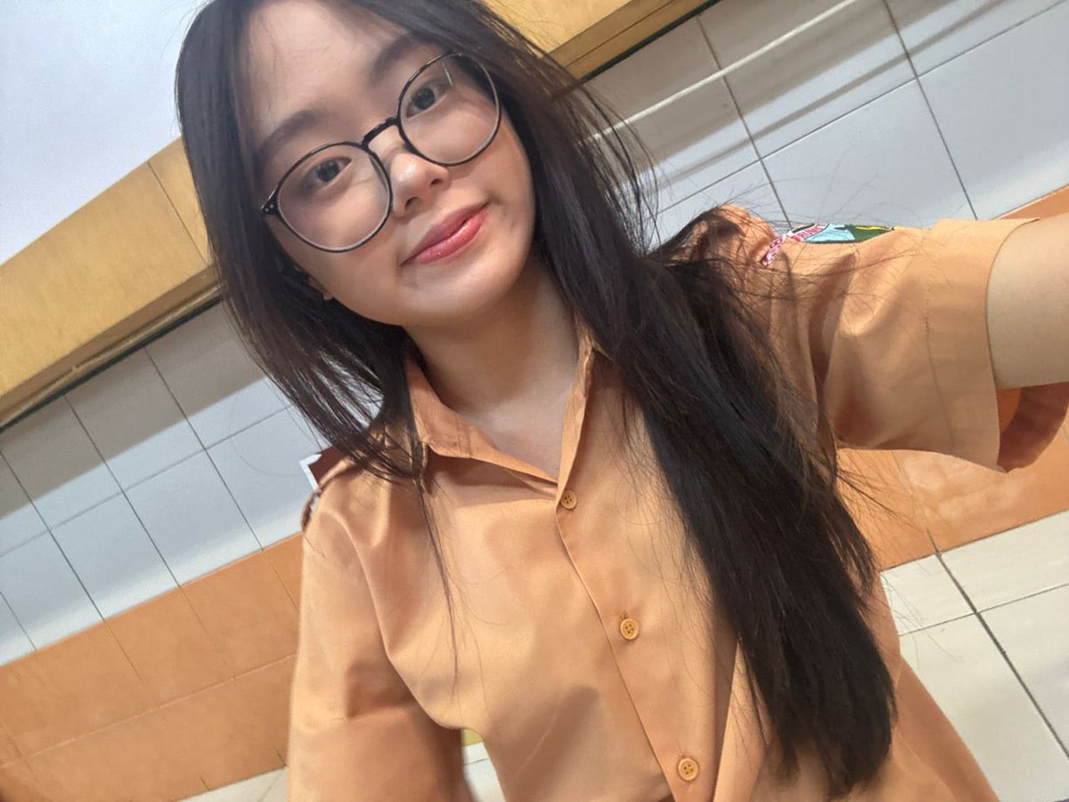 imfeeling0od's tweet photo. siapa udah liat candid CD kezi waktu SMA  yg baru kesebar? Video kasus p3tra gaada habisnya lohyaa 😭🙏 https://t.co/ydnzTFlLL7