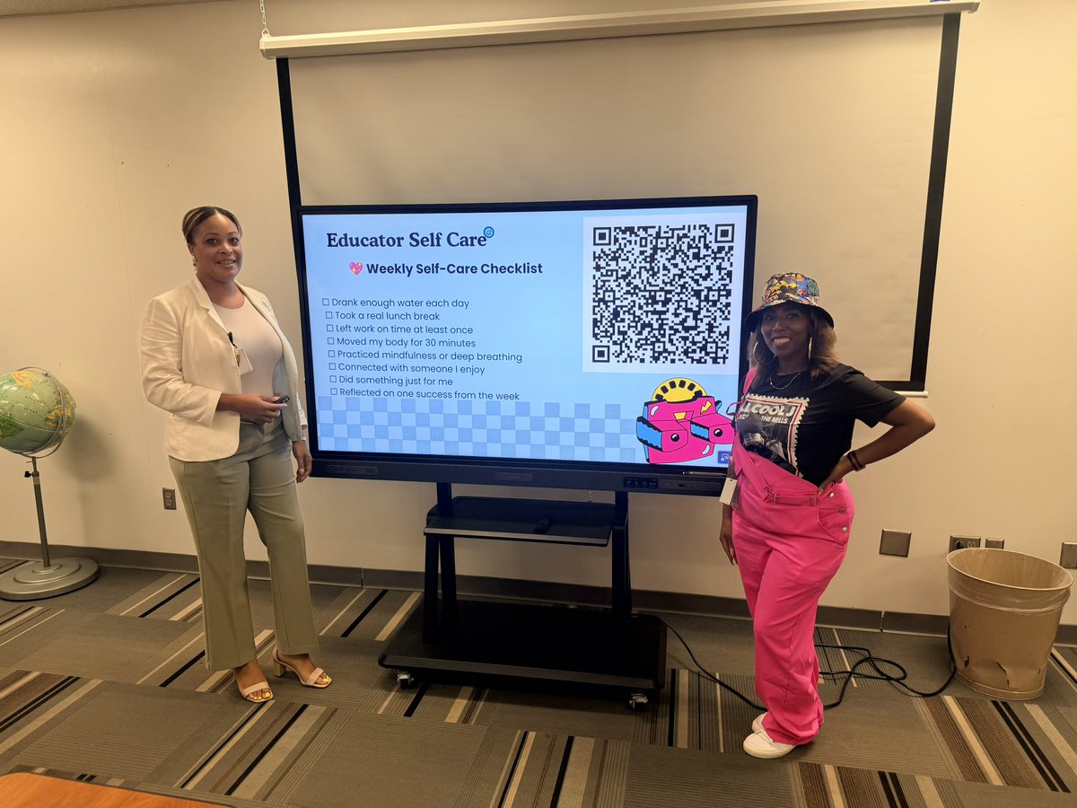 KDussette's tweet photo. Our teachers were hard at work learning and collaborating during today’s JobAlike sessions! We even stopped by the counselors’ session and loved the 90s theme. Great energy, great learning, and we’re ready for an amazing year! #NewSpringISD https://t.co/o8AtEy4Bhb