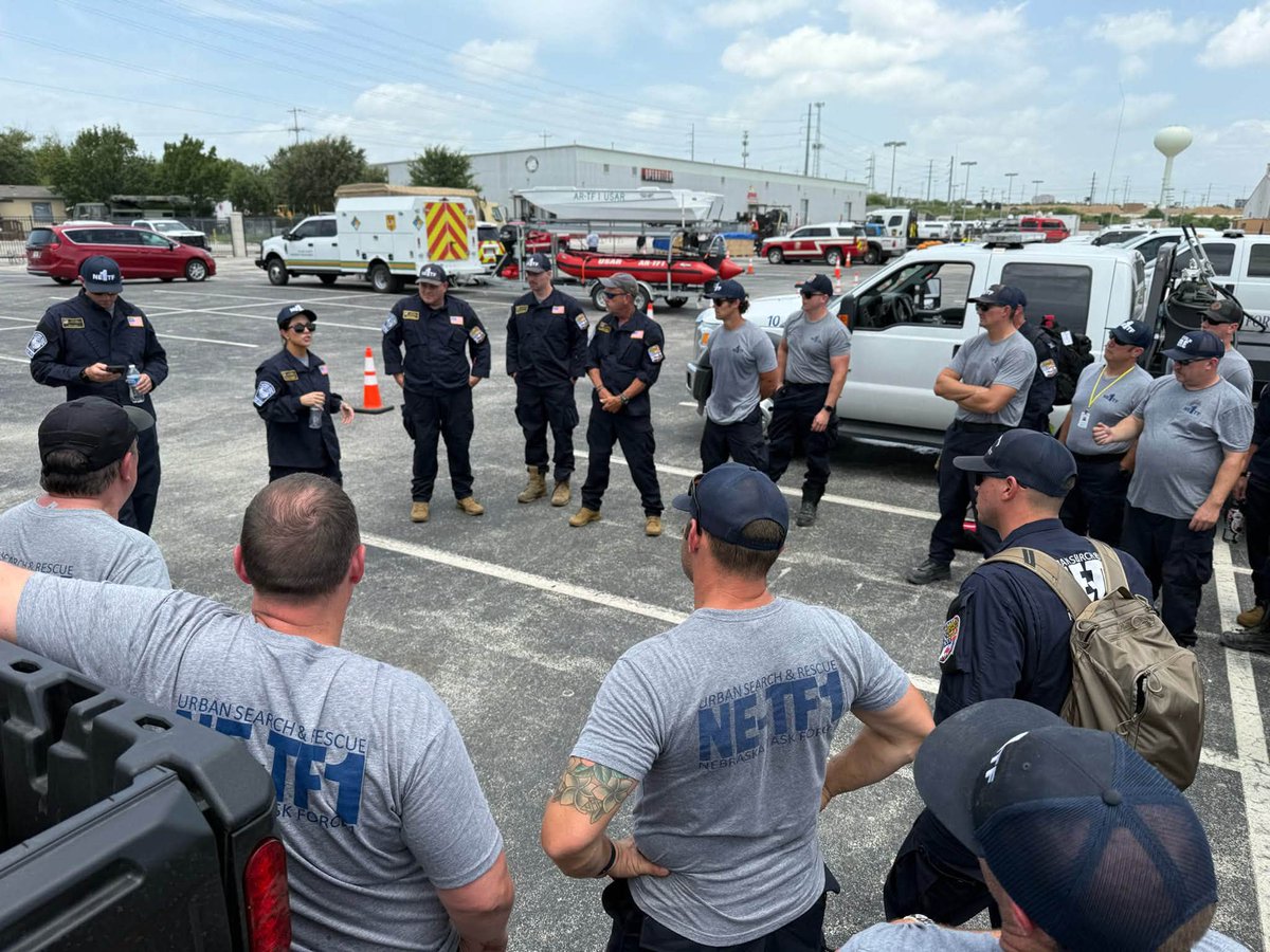 CityOfLincoln's tweet photo. Nebraska Task Force 1 has been in Live Oak County, Texas, helping our neighbors prepare for potential flooding. Thank you for always being there to lend a helping hand. https://t.co/HGzmKmWtPr