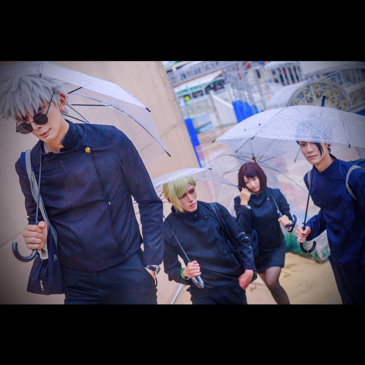 life_nonbiri's tweet photo. コスプレ / Cosplay
呪術廻戦 / Jujutsu Kaisen

　　　………………………………

       歪な終焉に向かって 

　　　　　溢れる命の表面張力が

　　　………………………………

Photo📸（ @hidec1211 ）

#ラグコス #ラグコス2026  #呪術廻戦コスプレ #五条悟コスプレ #夏油傑コスプレ #七海建人コスプレ #家入硝子コスプレ