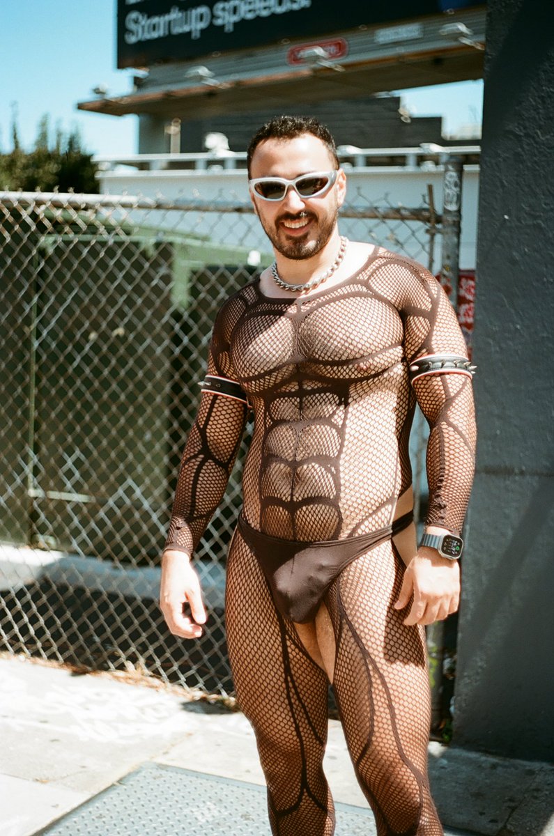 _Epidemic's tweet photo. Dore Alley on 35mm. https://t.co/4blU0qt2Pt