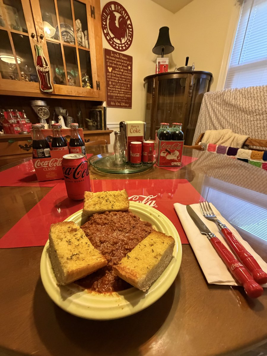koppason's tweet photo. @CocaCola  is it really dinner without a coke? #sponsorme https://t.co/CUSZrxofbC