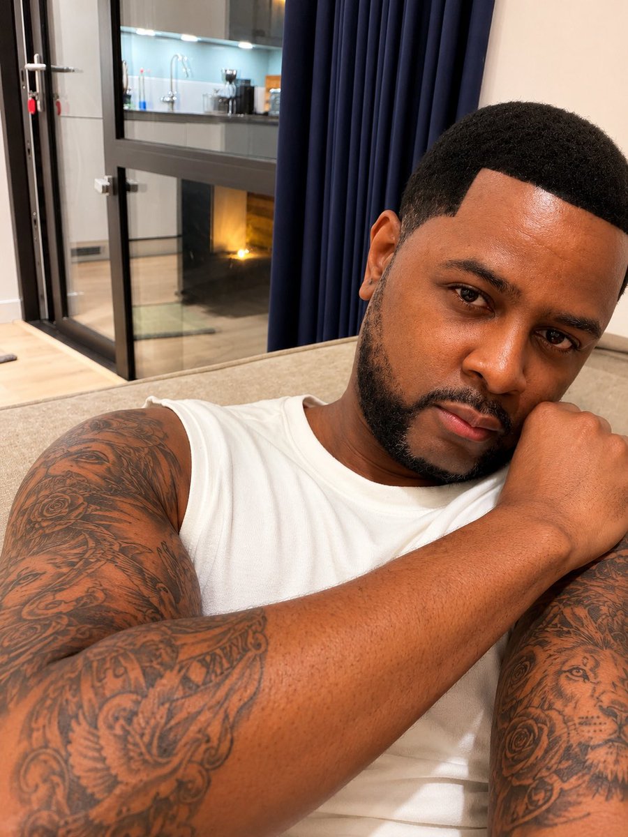 DJXCLUSIVE's tweet photo. https://t.co/DKDZlzBqBb
