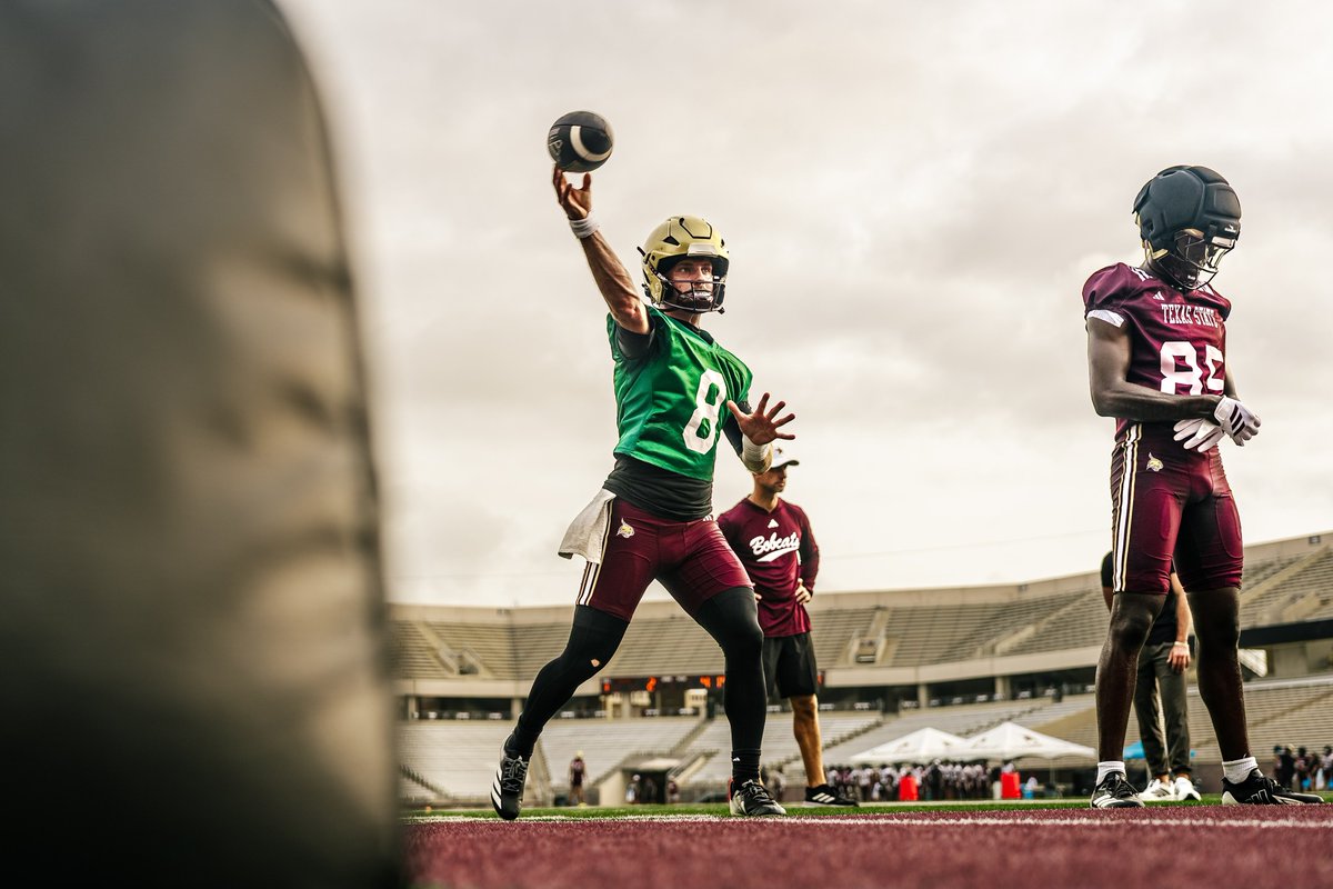 Michael_Rodz1's tweet photo. Day 1 of fall camp🏕️

Excited for year 3! https://t.co/fucIrCME0I