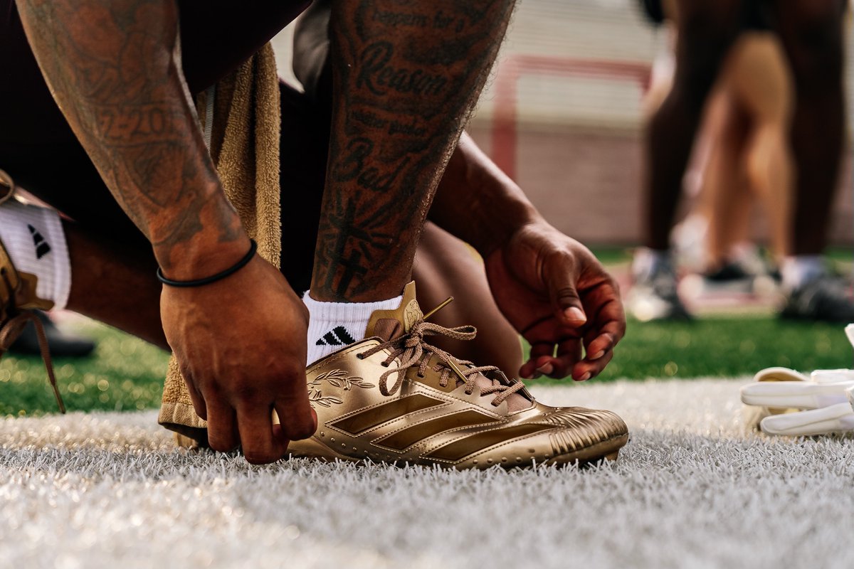 Michael_Rodz1's tweet photo. Day 1 of fall camp🏕️

Excited for year 3! https://t.co/fucIrCME0I
